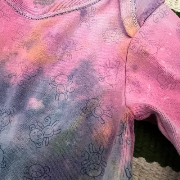 TIE DYE 6-9 MONTH BABY GIRL BODYSUIT SHIRT TOP LONG SLEEVE MONKEY HEART ART - Picture 6 of 9